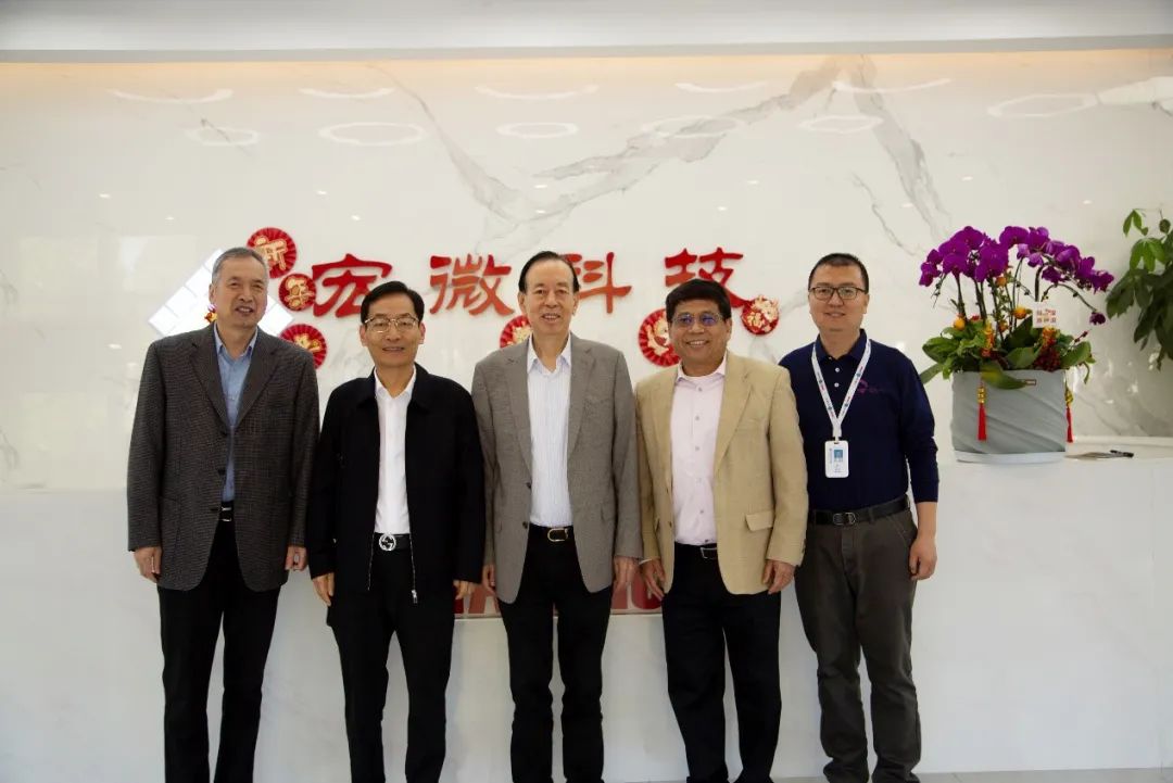 1716186433299307QMQO.jpg 640.jpg