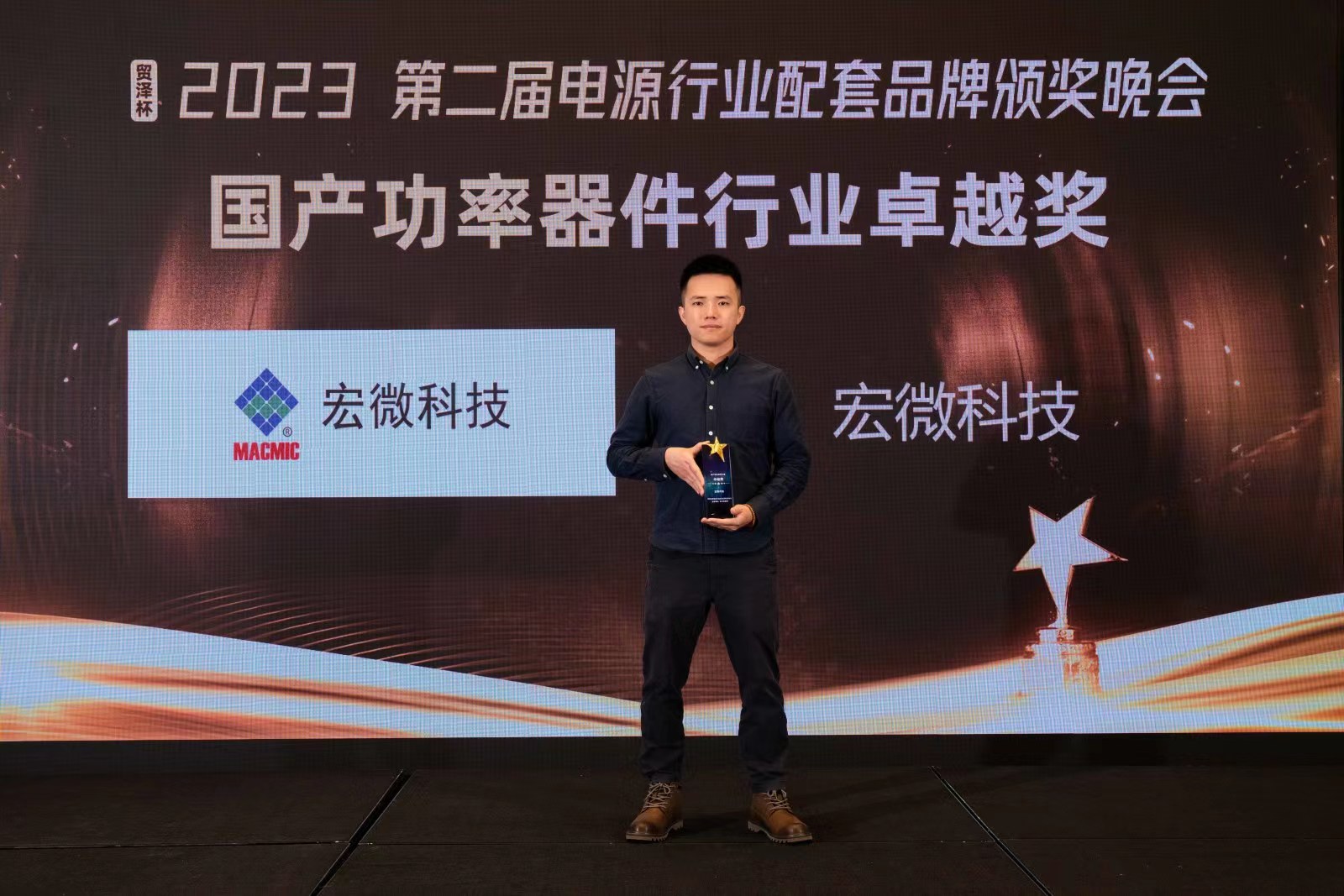 1704780801621877lkwB.jpg 2583c11df939c406ad69fc12f0b6d11.jpg